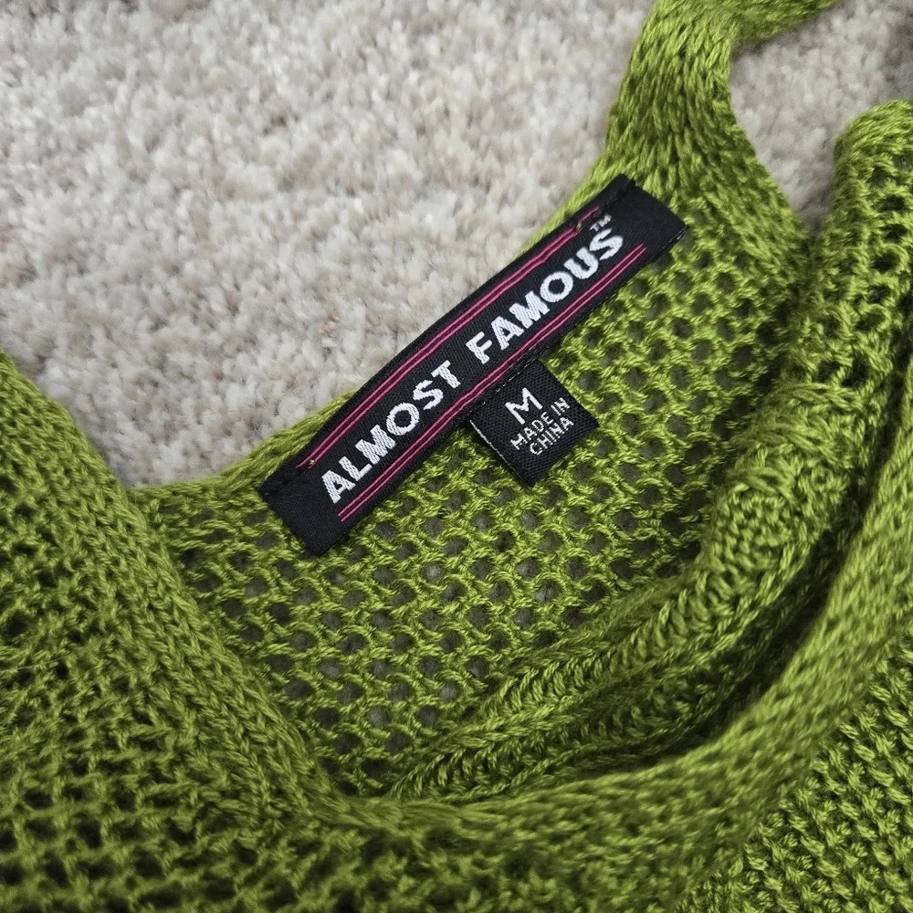 Almost Famous Crochet Crop Top Green Size Medium Festival Resort Cruise - Picture 3 of 8